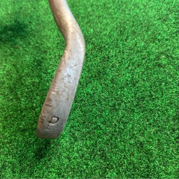 Stratos Pitching Wedge, Knight, 47 Degrees, Gravity Balanced, 37”, Right Handed - Picture 4 of 8